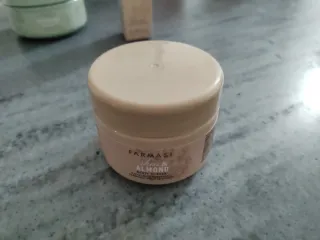 Lote Farmasi: Crema corporal y manos