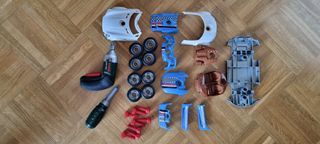 Coche de juguete desmontable