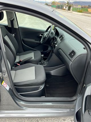 Volkswagen Polo 2010 6450€ 165.000kms