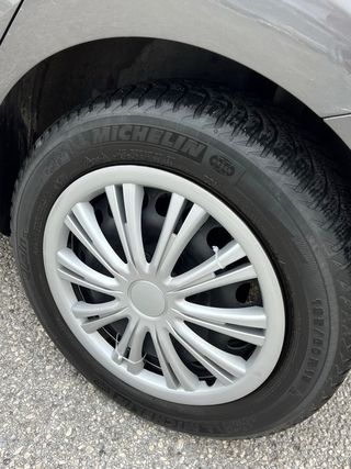 Volkswagen Polo 2010 6450€ 165.000kms