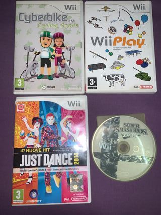 Nintendo Wii Mini + 4 juegos (sin mando)