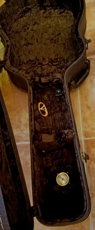 Estuche guitarra acústica Bedell theLuxe