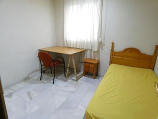 Piso en alquiler en Centro - Sagrario en Granada