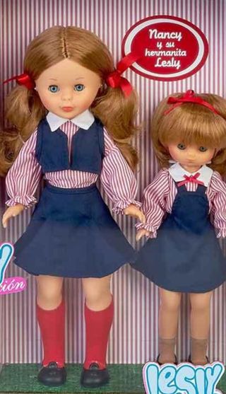 Nancy y su hermanita Lesly Famosa