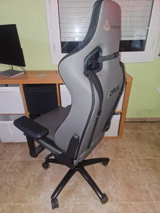 Silla Gaming Forgeon Acrux Gris Cuero