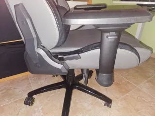 Silla Gaming Forgeon Acrux Gris Cuero