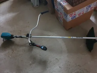 DESBROZADORA ELECTRICA MAKITA