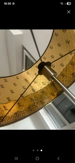 Lámpara de pie IKEA negra y plateada