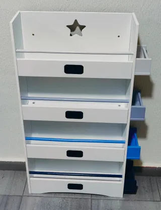 Estantería infantil de pared