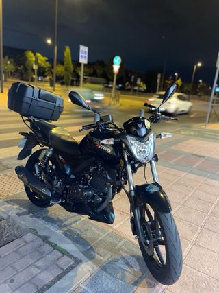 Keeway RKS 125 2020 Negra