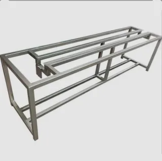 Servicios de mantenimiento del hogar, y soldadura.