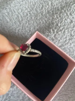 Anillo Pandora Corazón Rojo y Plata