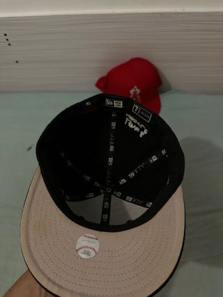 Gorra New Era Boston Negra Roja