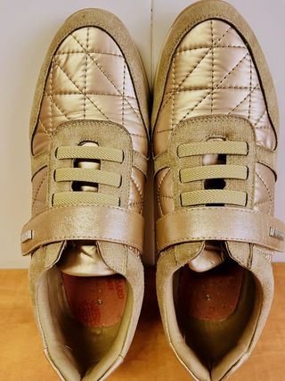 Zapatos de señora con velcro color beige