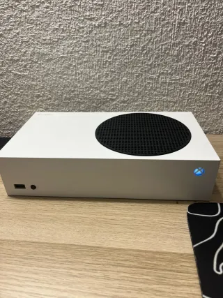 Xbox Series S + 2 Mandos + 2 Meses GamePass