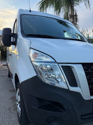 Nissan NV400 2020