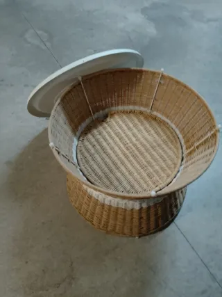 Mesa auxiliar y almacenaje Ikea