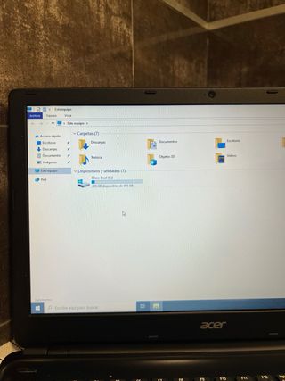 Portátil Acer Core i3 / 6GB RAM