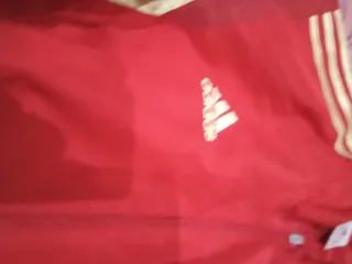 Chándal Adidas Rojo y Dorado