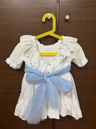 Conjunto niña vestido y capota verde