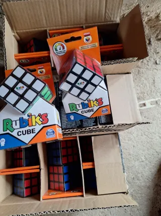 Caja de Cubos Rubik