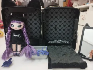 Bolso Negro Peluche Gato casa de muñecas interior