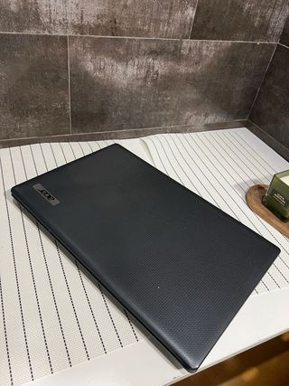 Portátil Acer Core i3 6GB RAM