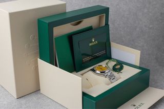 Rolex Oyster Perpetual Esfera Amarilla FULL SET!!