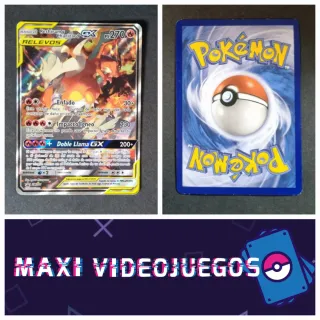 Carta Pokémon Reshiram & Charizard GX (SM201)