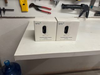 2 Cámaras Arlo Essential Indoor 2ª Gen