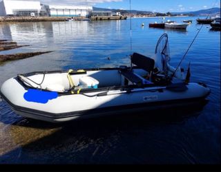 Embarcación neumática tipo Zodiac