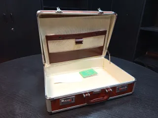 Maletín nuevo sin usar