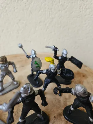 Conjunto 10 Figuras Caballeros Medievales