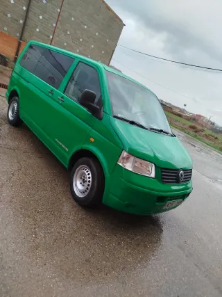 Volkswagen Transporter T5 2004