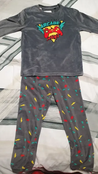 Ropa variada niño 9/10 y M