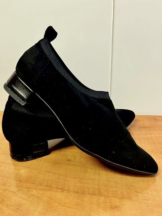Zapatos de ante negros para mujer
