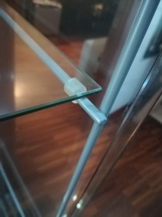 Vitrina expositora cristal y madera, con puerta