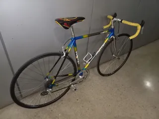 Bicicleta carretera clásica Contini