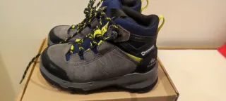 Botas Trekking infantiles Quechua Talla 28