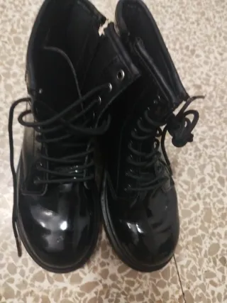 Lote Botas Zara y Botines Dr. Martens Talla 33