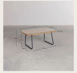 Mesa centro y 1 silla ratán Sklum