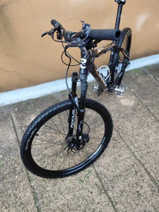 Bicicleta MTB Focus Black Hills 2012