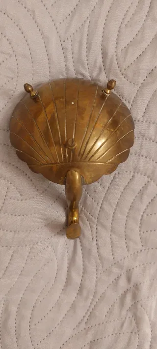 Bandeja cisne vintage latón flores