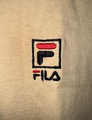Polo Fila bege com fecho