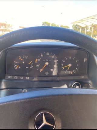 Mercedes-Benz W123 1980