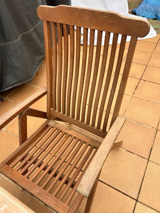 Conjunto mesa y sillas de madera para jardín