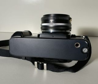 Cámara Nikon F301 + Objetivo Nikkor 50mm 1.8