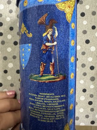 Lata Versace Vintage León Dorado