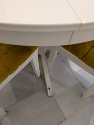 Mesa comedor extensible y 4 sillas Ikea blancas