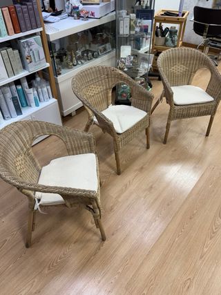 Juego de 3 Sillas de Mimbre
